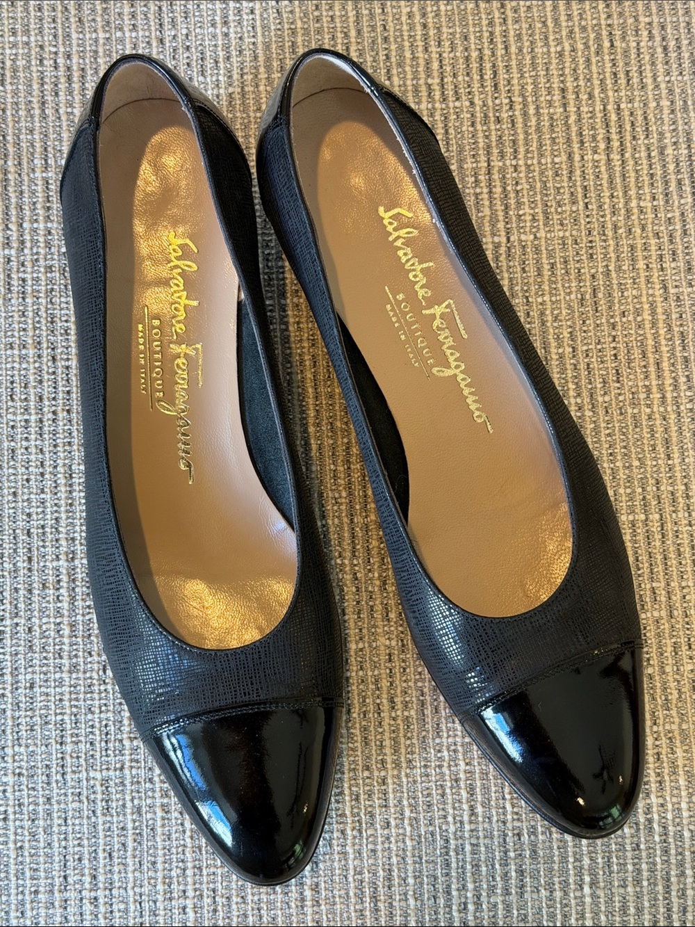 Salvatore Ferragamo Black Leather Cap-Toe Block Heels. Size 8 2A. Vintage